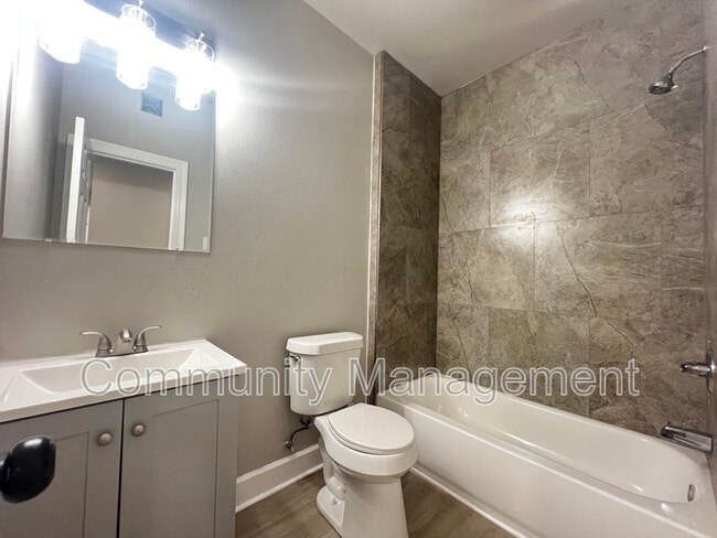 Photo - 637 Iberville St