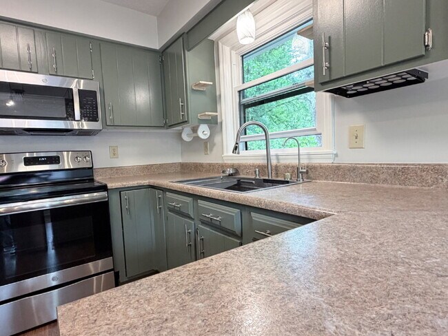 Photo - Wooded Retreat with Community Lake Access – Hendersonville, NC
