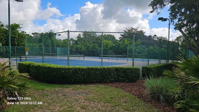 Photo - Spacious 4 Bedroom Home in Breakaway Trail...