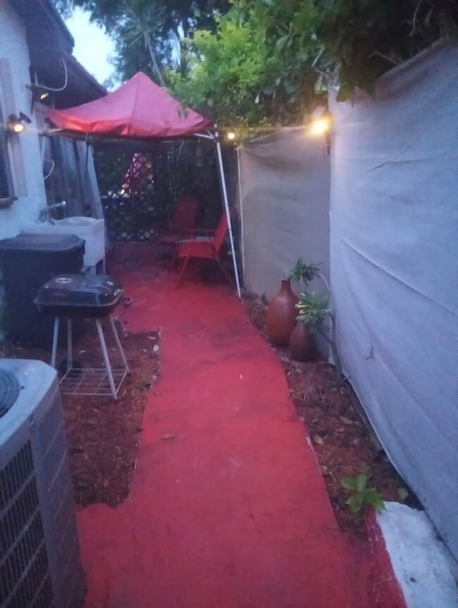 Photo - 385 NW 17th Ct Unit 1