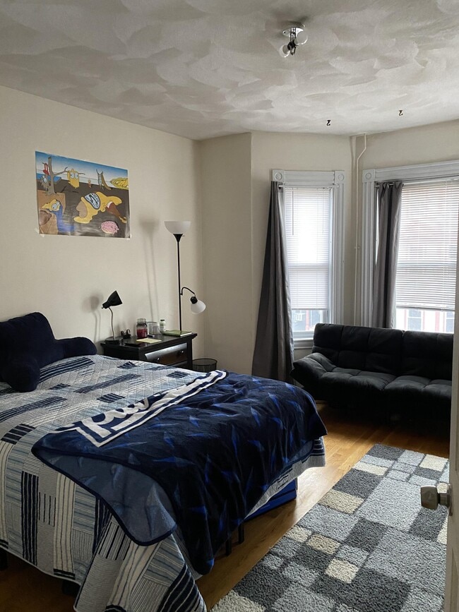 Building Photo - 91 Calumet St Unit 2