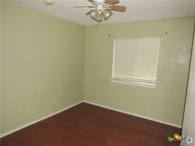 Building Photo - 4802 Shawn Dr Rental