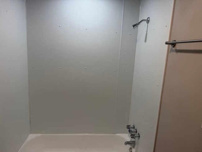 Photo - 1000 N Cherry St Unidad 1