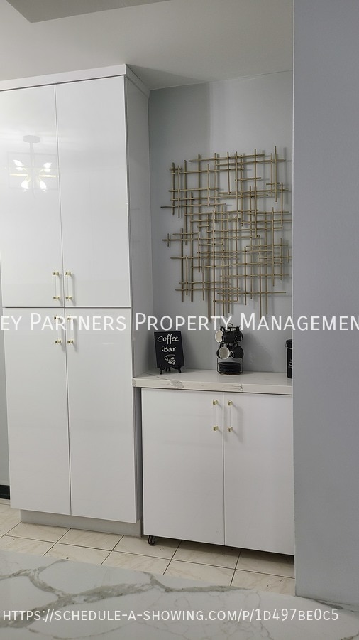 Photo - 2500 Parkview Dr Unit 802