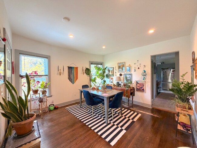 Photo - 1419 Fischer St Unidad 1419