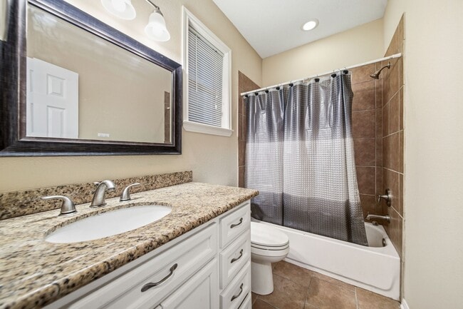 Photo - 5303 Avenue J