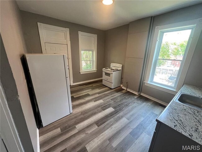 Photo - 3135 Chippewa St Unit 3135-1F