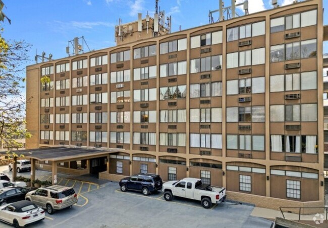 Building Photo - Knoxville 37916 - Studio condo - call Jean...