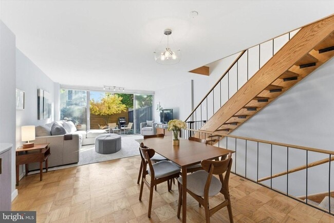 Photo - 1378 4th St SW