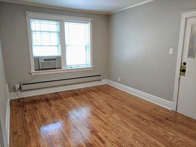 Photo - Charming 1 bedroom Apartment. Professional... Unit 3852-1S