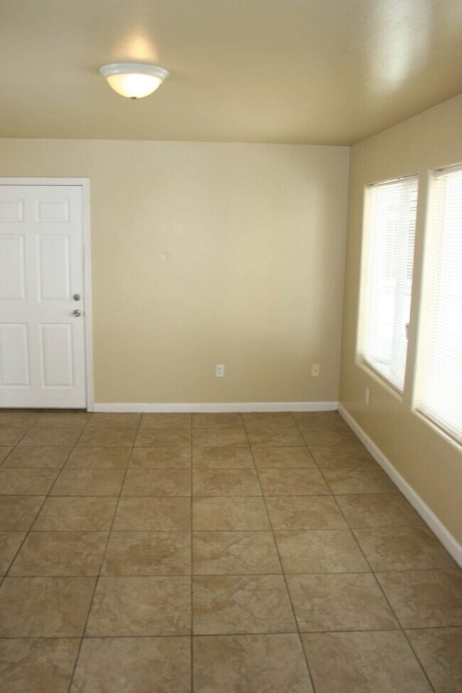 Photo - L St 713 Unit B