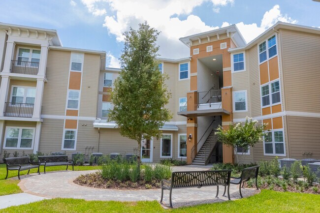 Off Campus Housing Apartments In The Villages Fl Forrentuniversity