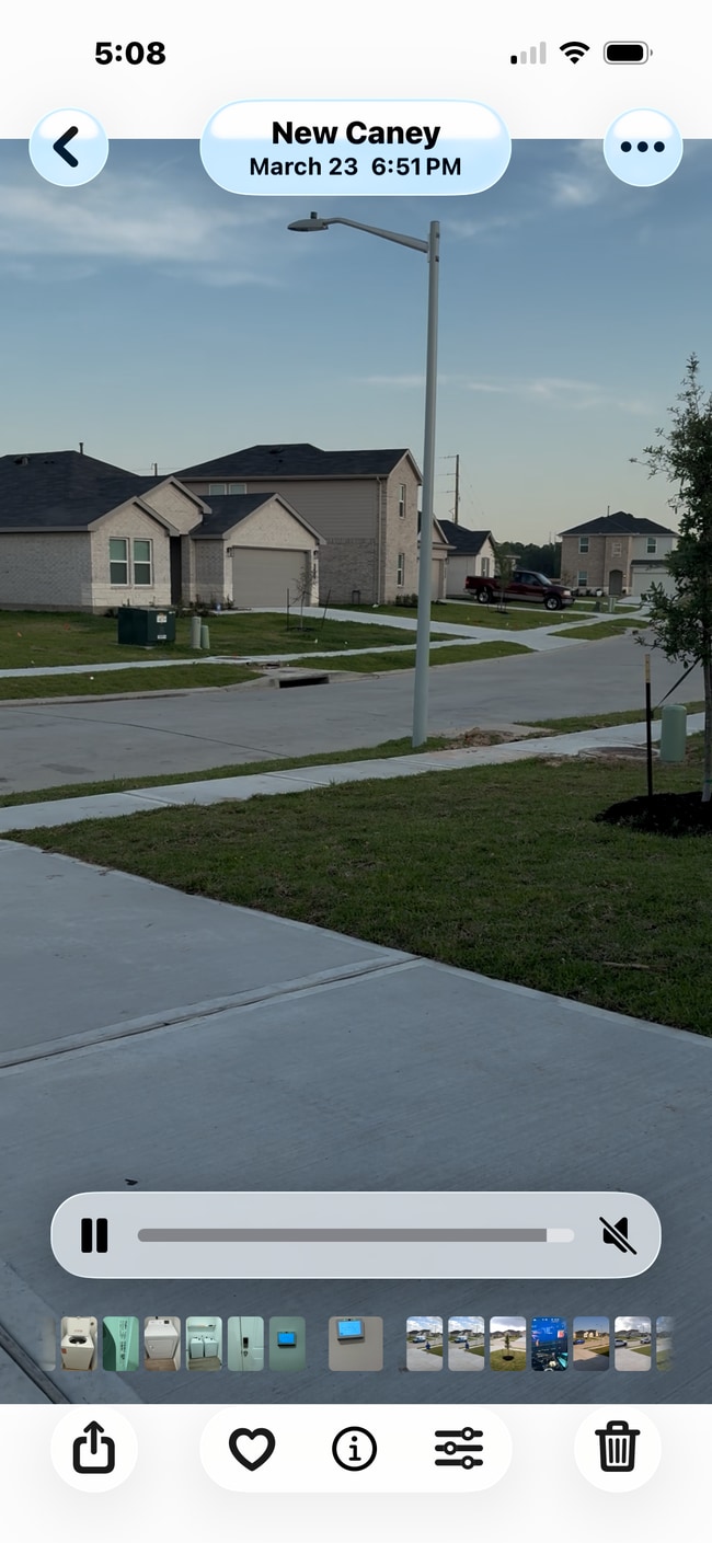 Photo - 20420 Laplace Ln