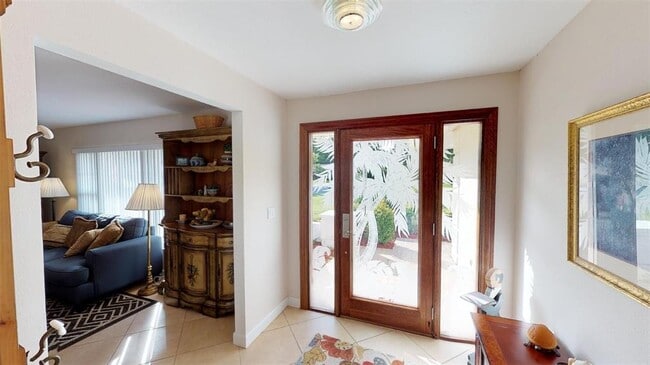 Photo - 4952 Rutland Gate