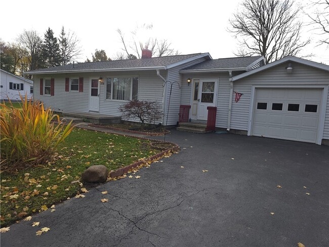 Photo - 379 Hollybrook Rd