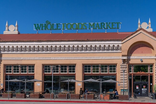 Photo - 1002-1008 E 23rd St