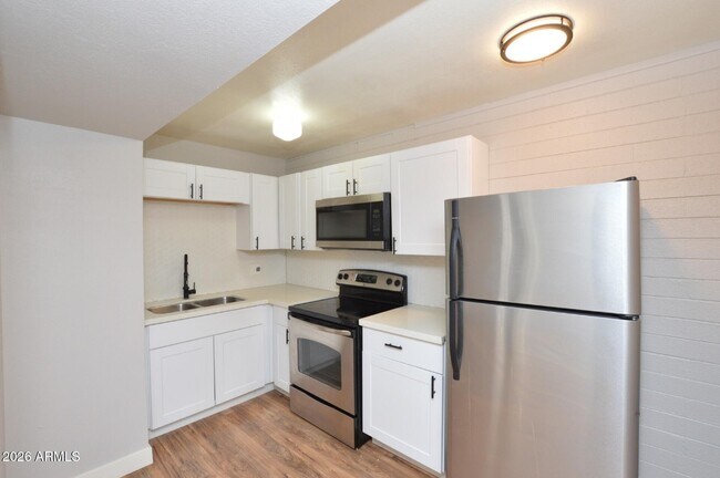 Photo - 6040 N 21st Ave Unit 5