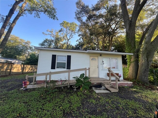 Building Photo - 3925 NE 92nd Pl Rental