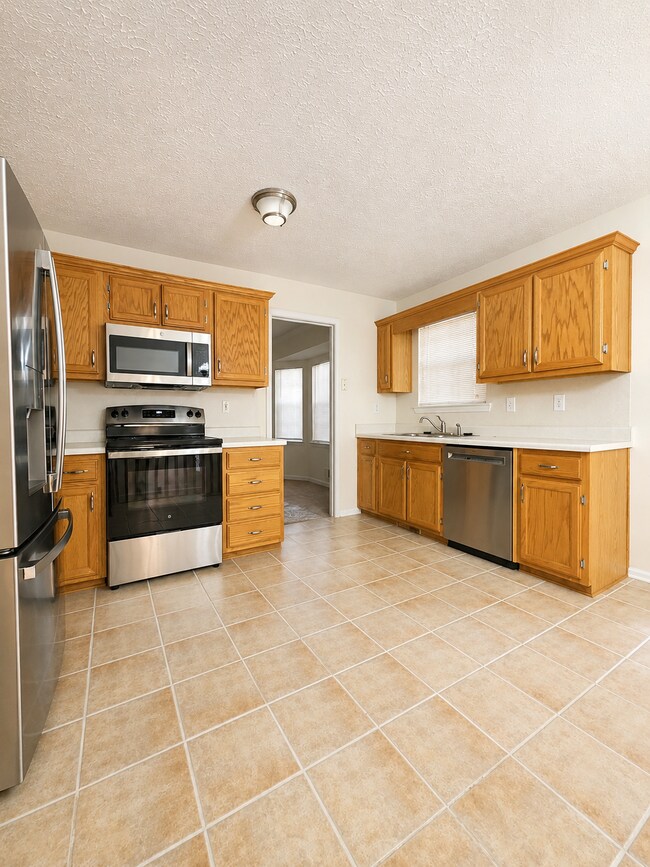 Photo - 228 Solomon Dr