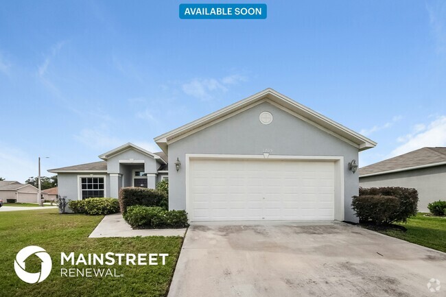 Building Photo - 1705 Pebble Beach St Rental