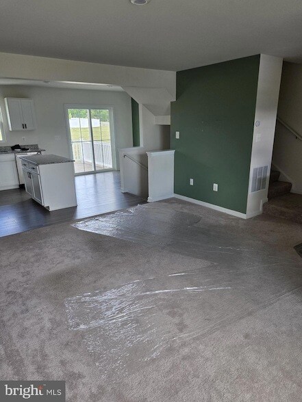Photo - 102 Spring Pl
