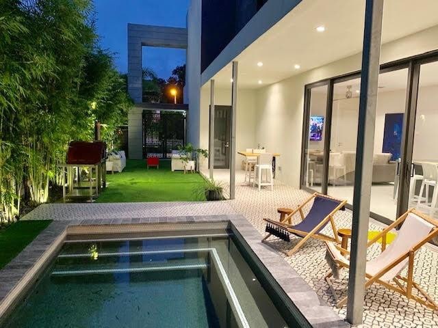 Building Photo - 617 SW 10th St