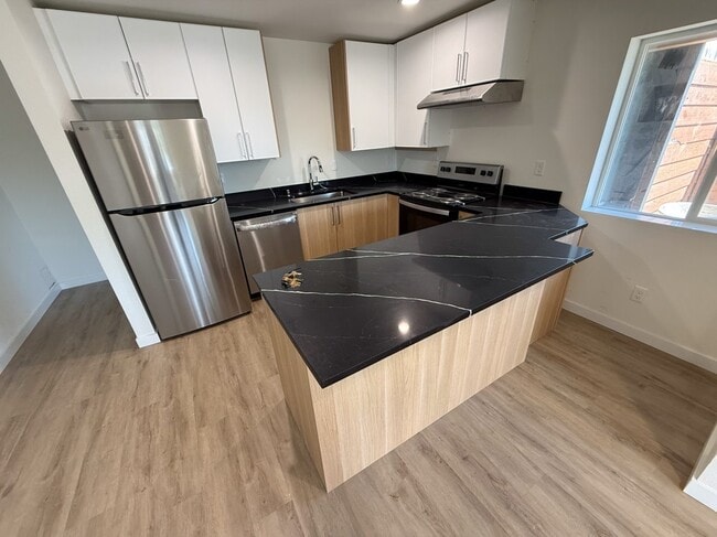 Newly Renovated Units - Kamden Place: Leasing Specials! Balconies,... Rental