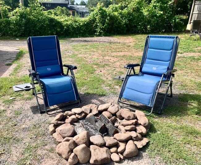 Photo - 7714 Main St