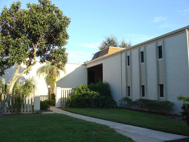 Photo - 3284 S Semoran Blvd Apartment