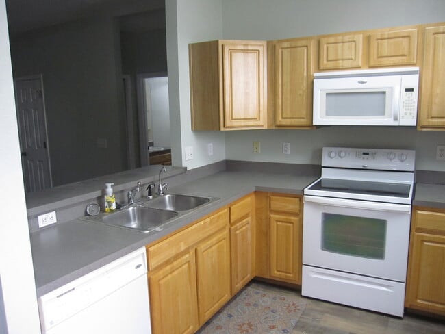 W - 6144 Abbott Station Drive Unit 201