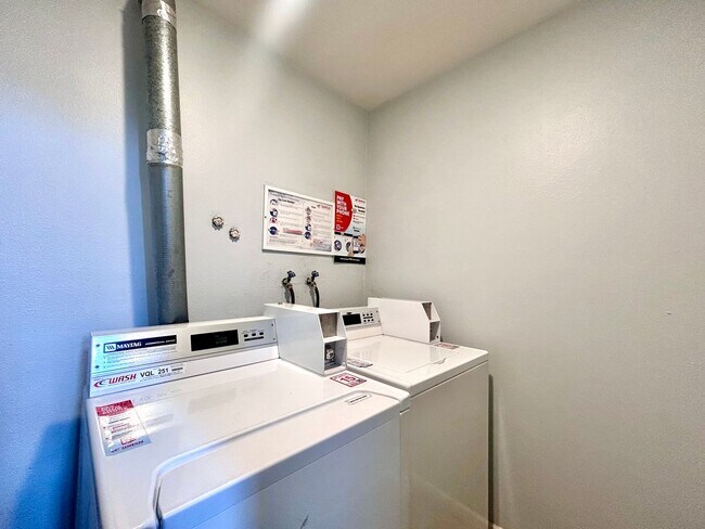 Photo - 3924 Kenowa Ave Unidad #4