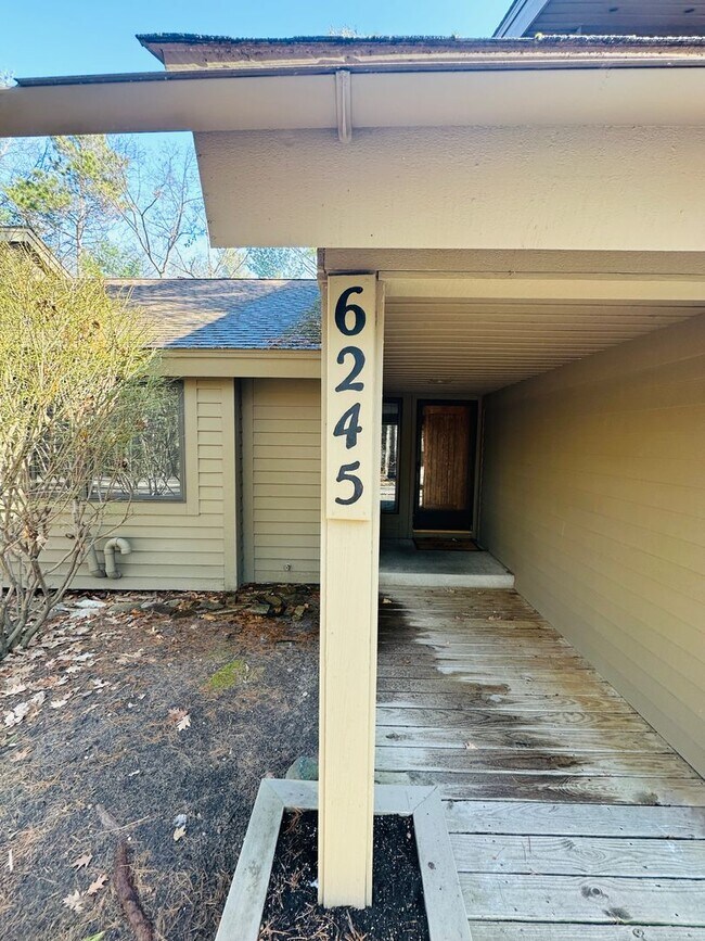 Photo - Port of Old Mission Gem! 3BR / 3BA Luxury ...