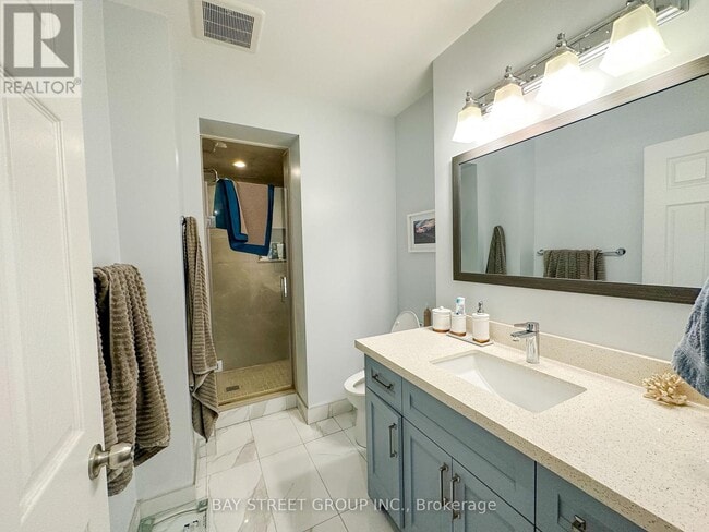 Photo - 36 Ashdale Ave Unit Main Fl