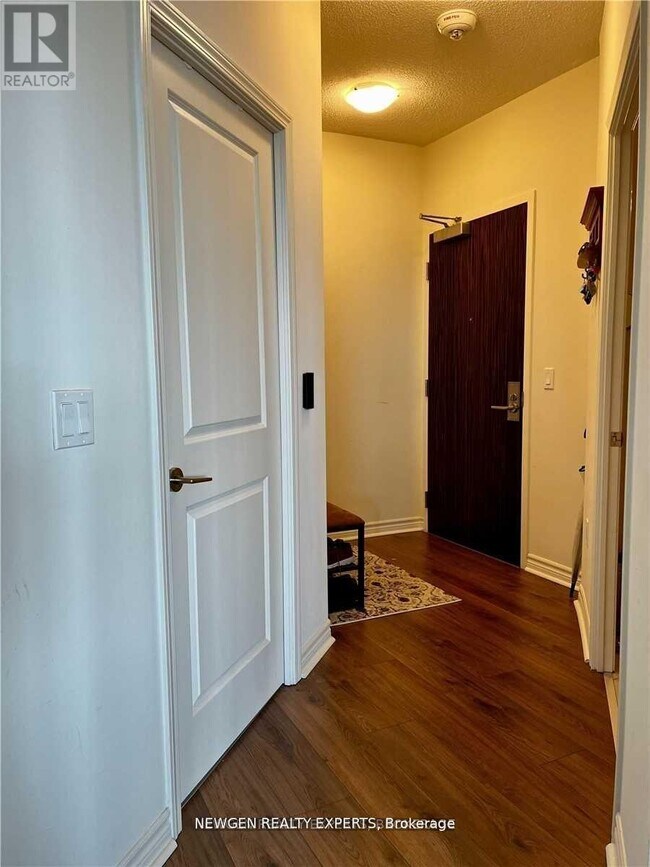 Photo - 349 Rathburn Rd W Unit 1805