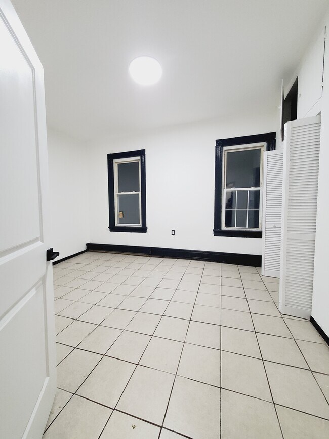 Photo - 166 Cator Ave Unit 2