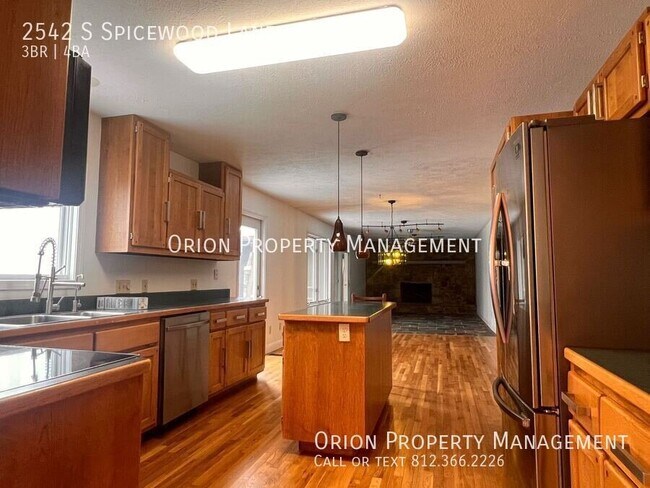 2542 S Spicewood Ln