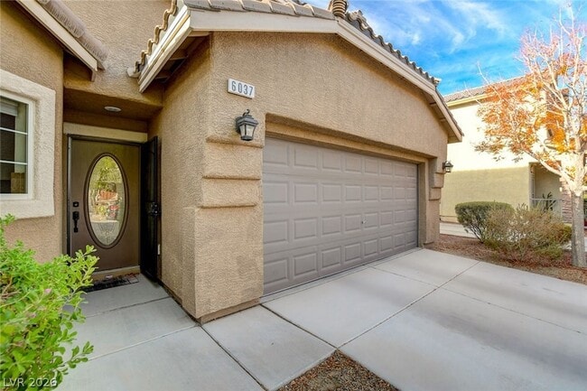 Photo - 6037 Sea Cliff Cove St