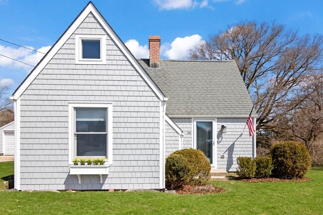 Photo - 16 S Elihu Pl