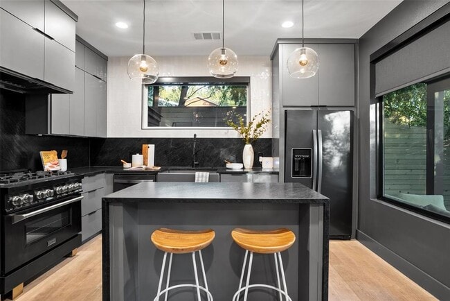 Photo - 2209 Rae Dell Ave