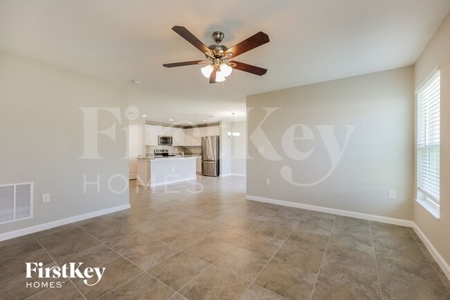 Photo - 615 Lindbergh Wy