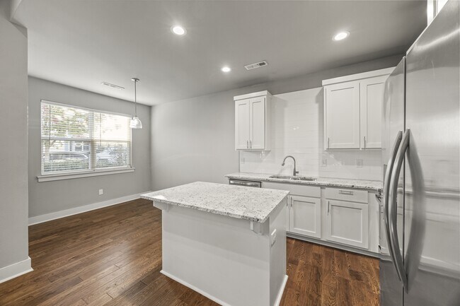 Photo - 2051 S Florida Way