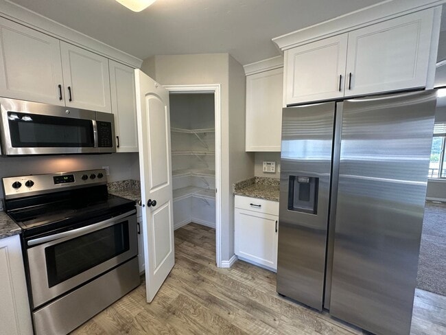 Photo - BEAUTIFUL 4 BED 2.5 BATH HOME FOR RENT IN LEHI!!!