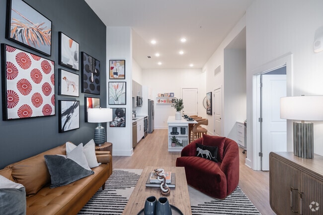1BR, 1BA - 765SF - Open Floor Plan