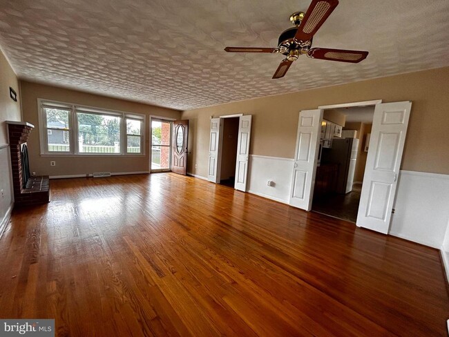 Photo - 119 Cardinal Ln