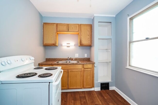 Photo - 2875 E 12th Ave