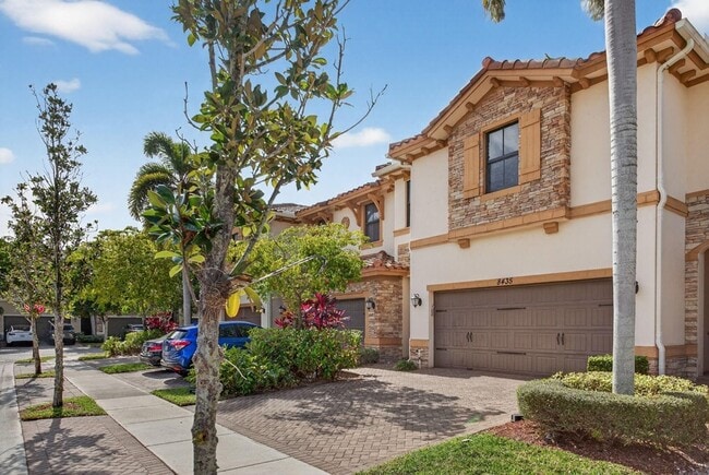 Photo - 8435 Blue Cove Way