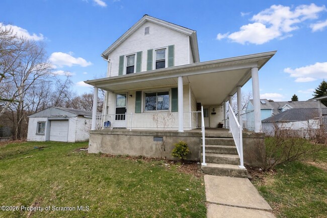 Building Photo - 1746 Bloom Ave