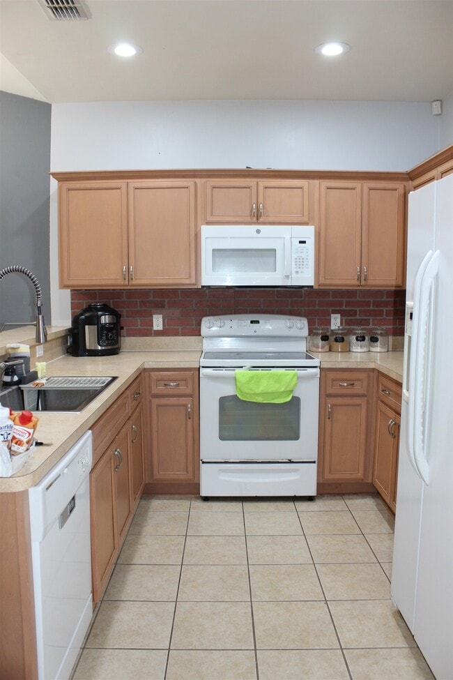 Photo - 682 Brooke Hampton Dr