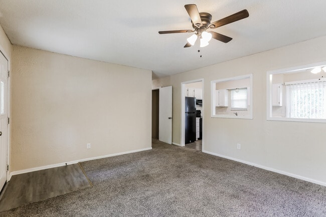 Photo - 101 SW Victor Dr