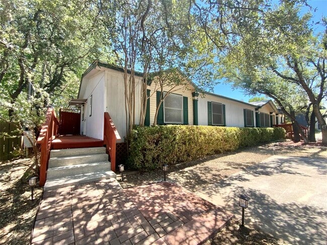 Photo - 1301 Lipan Trail